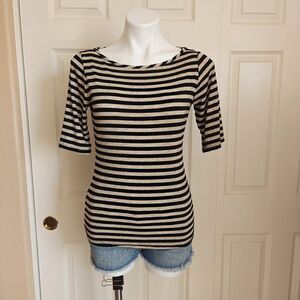 Green Envelope striped tee sz M